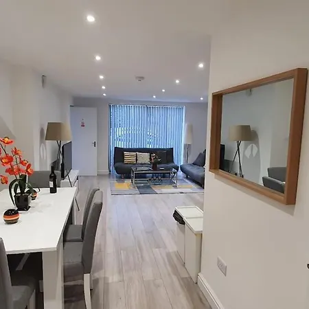 Daisy Lodge: Spacious Flat Near Blenheim Palace & Oxford Kidlington Exterior photo