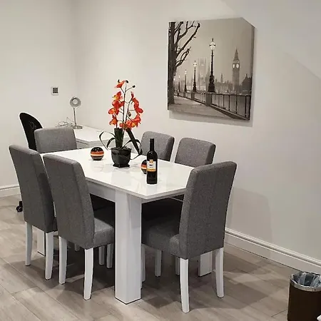 Daisy Lodge: Spacious Flat Near Blenheim Palace & Oxford Kidlington Exterior photo
