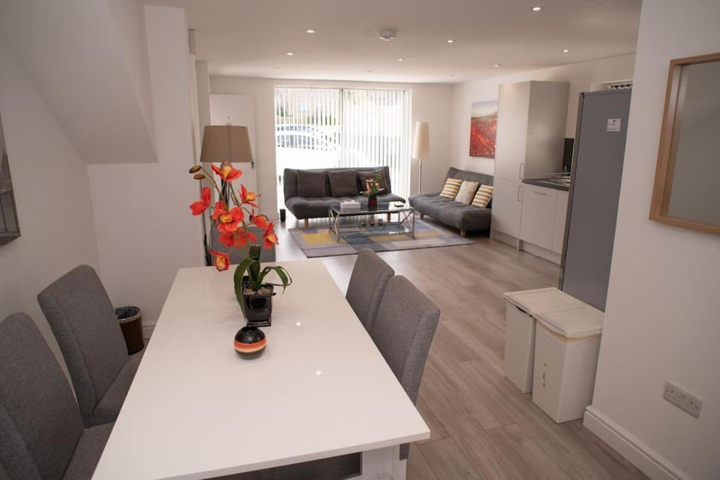 Apartment Daisy Lodge: Spacious Flat Near Blenheim Palace & Oxford