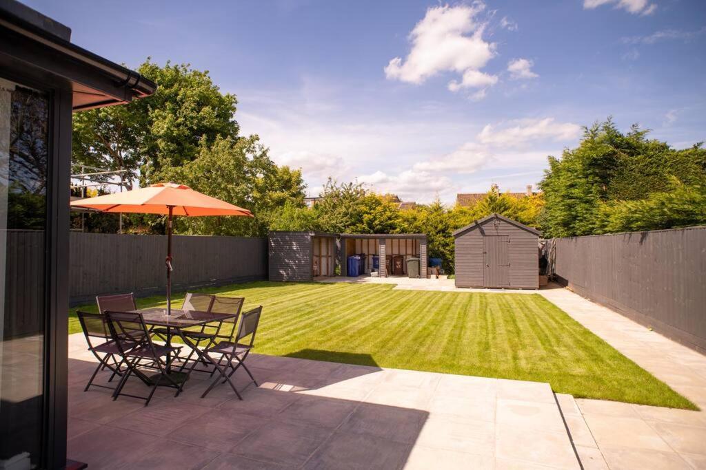 Daisy Lodge: Spacious Flat Near Blenheim Palace & Oxford Apartment