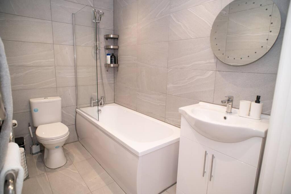 Daisy Lodge: Spacious Flat Near Blenheim Palace & Oxford Apartment Kidlington