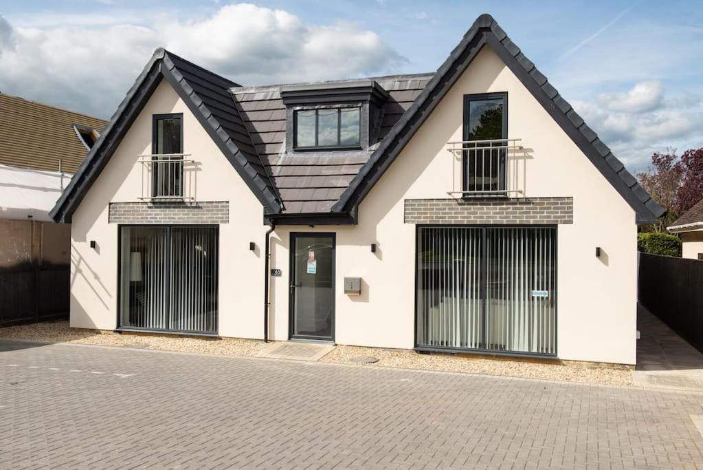 Daisy Lodge: Spacious Flat Near Blenheim Palace & Oxford Apartment