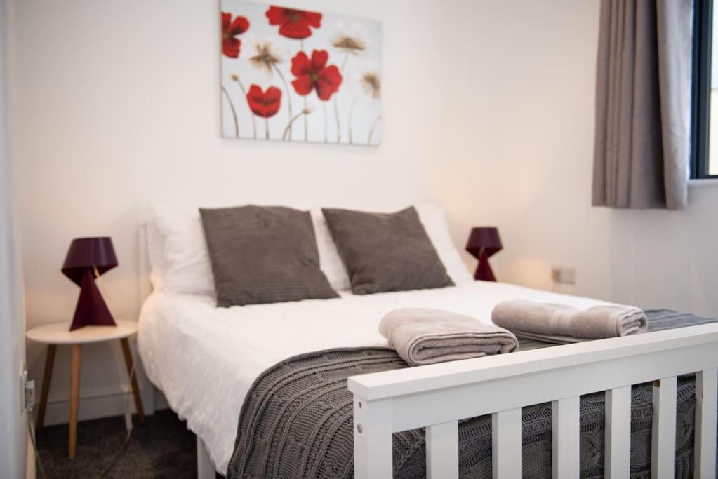 Daisy Lodge: Spacious Flat Near Blenheim Palace & Oxford Kidlington